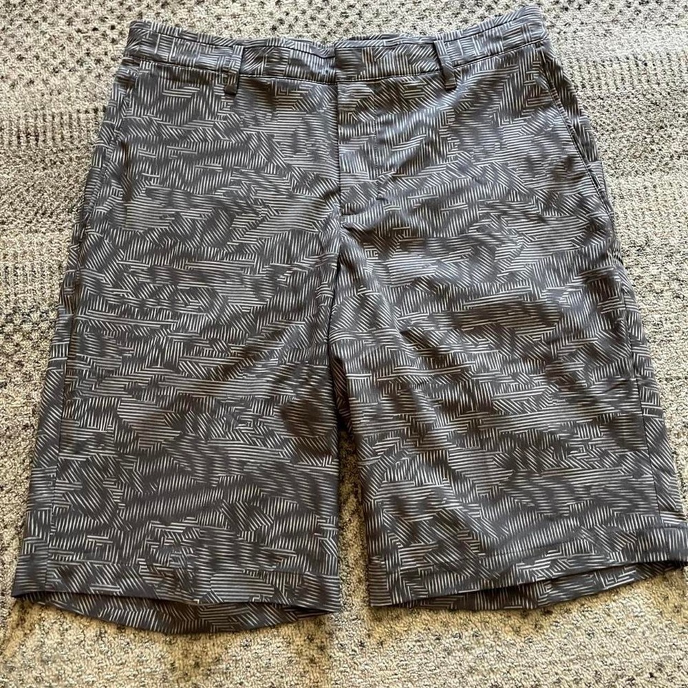 Nike golf dri-fit men's m shorts geometric athletic